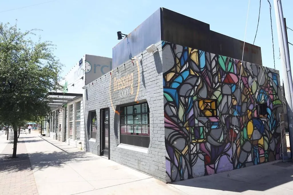 פיניקס Retro Studio In The Heart Of Dtph - Very Walkable